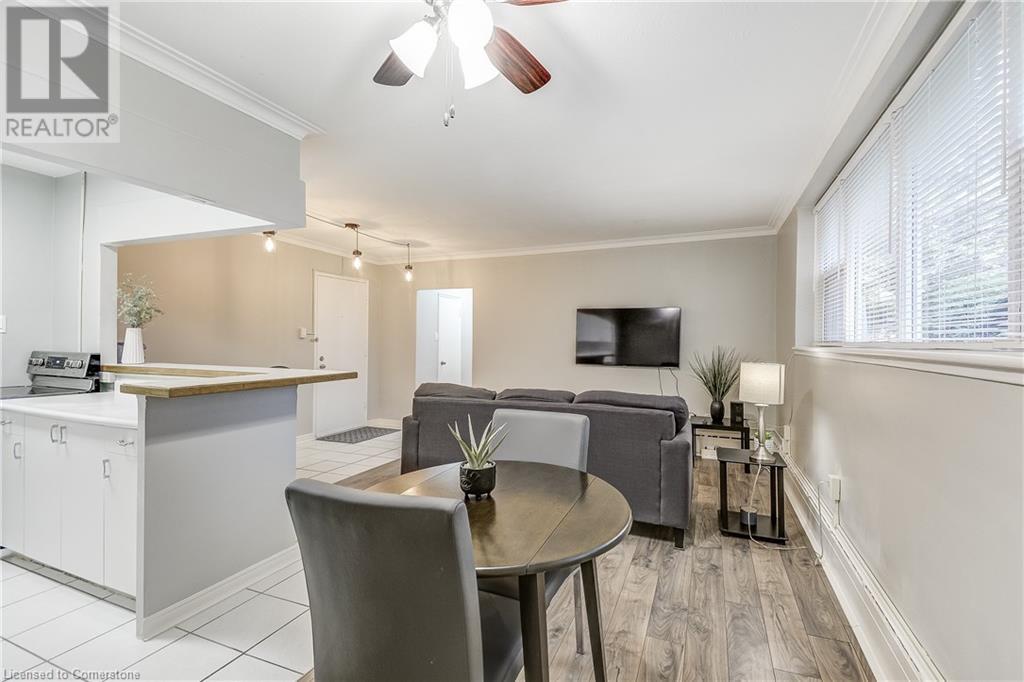 2052 Courtland Drive Unit 104, Burlington, ON L7R 1R8
