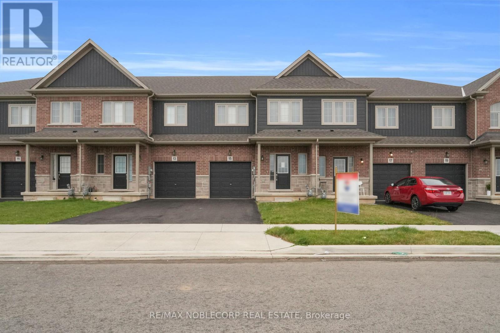 15 Lloyd Davies Way, Hamilton, ON L0R 1C0