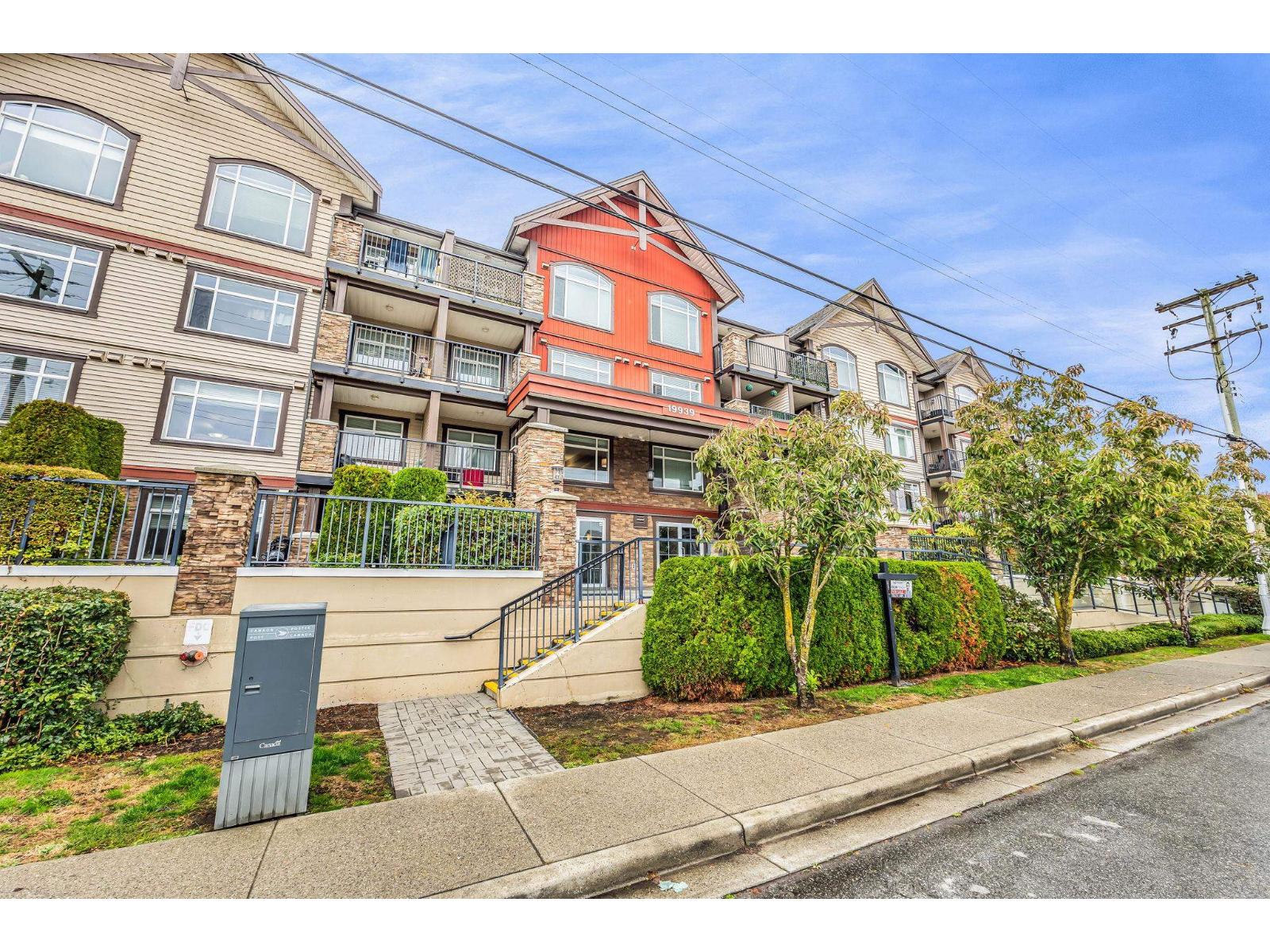 19939 55a Avenue Unit 202, Langley, BC V3A 3X4
