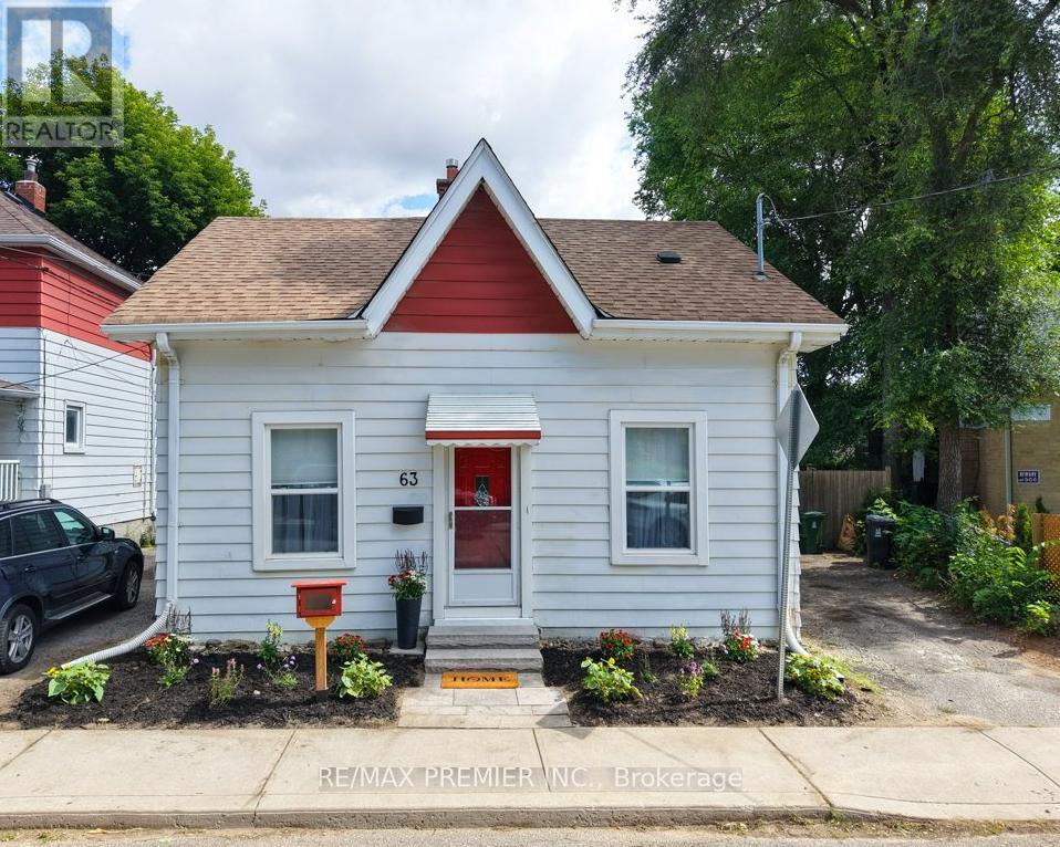 63 George St, Toronto Weston, ON M9N 2B6