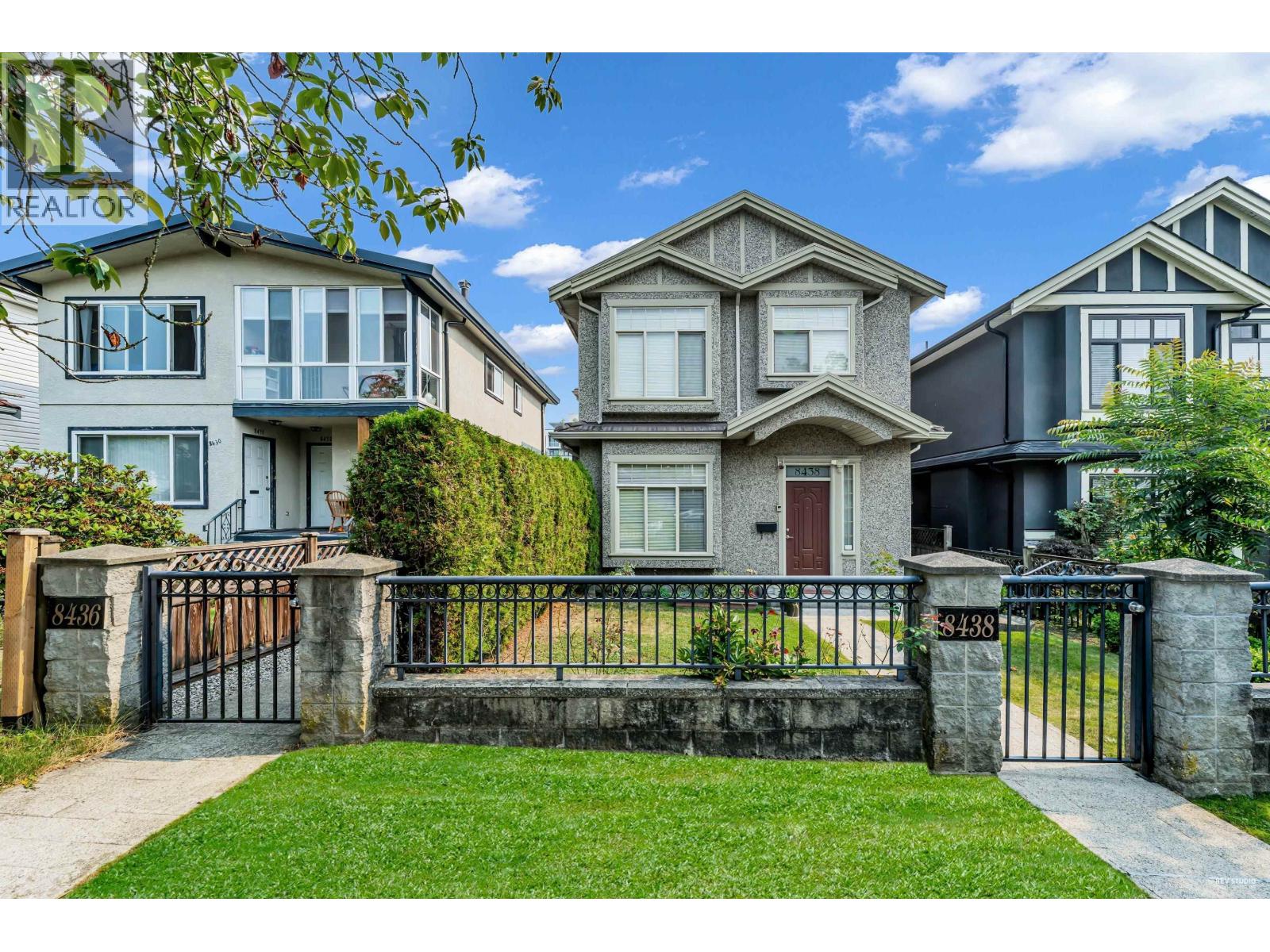 8436 Osler St, Vancouver, BC V6P 4E4