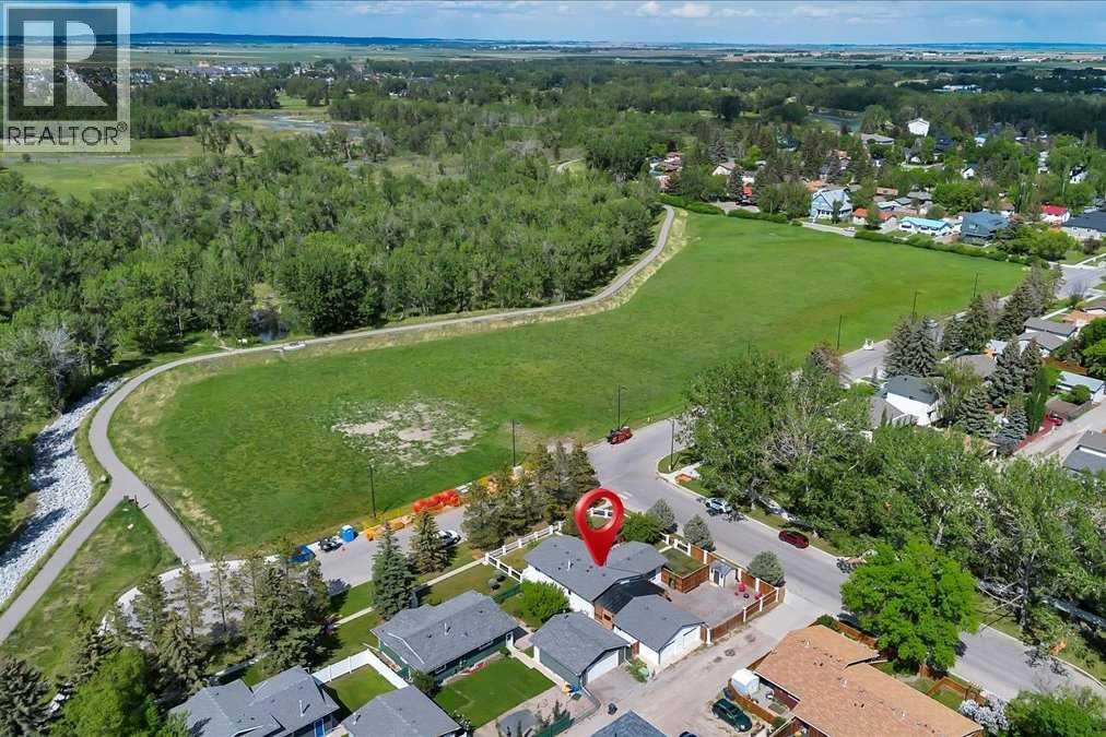 933 Macleod Trl SW, High River, AB T1V 1C2