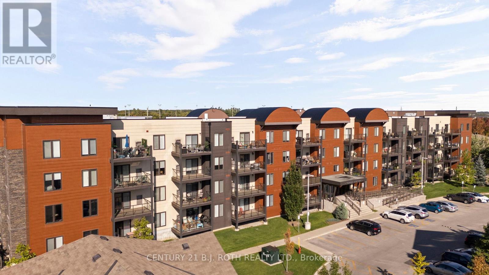 218 720 Yonge St, Barrie, ON L9J 0G9