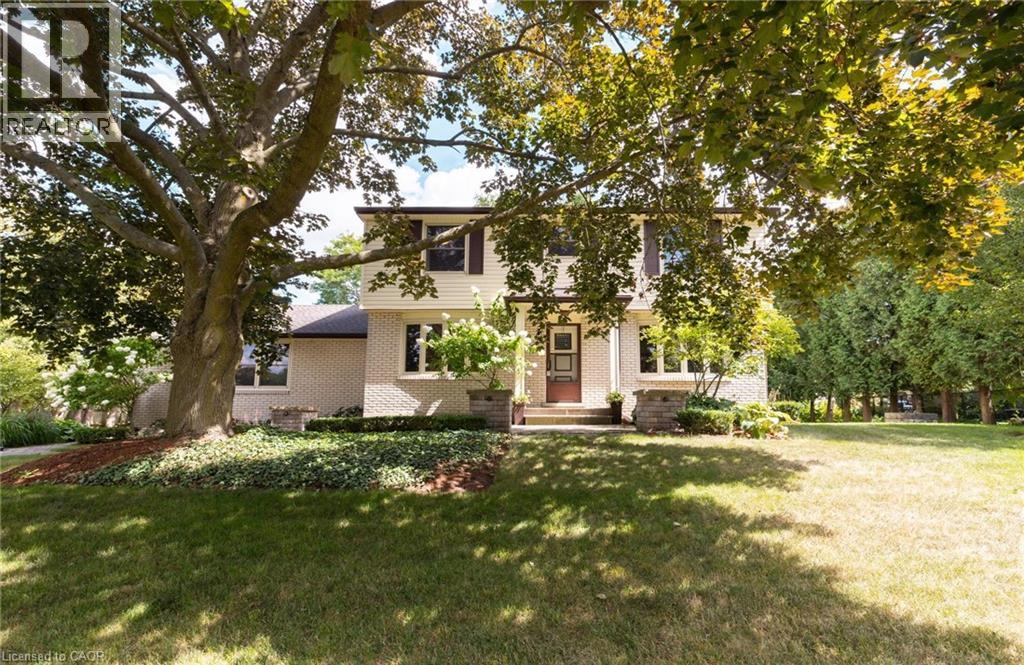 36 Marquette Dr, Kitchener, ON N2P 2H3