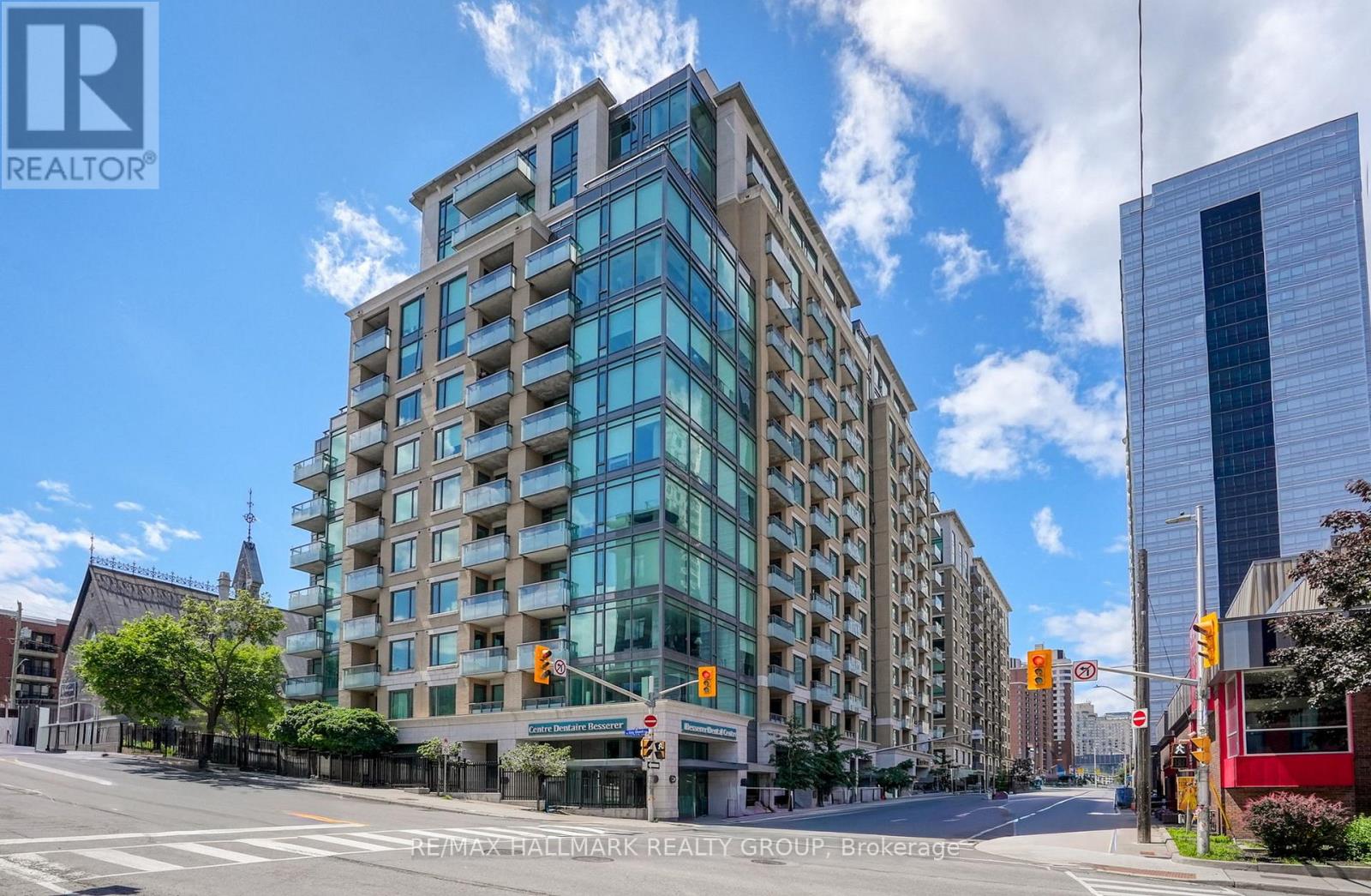 406 238 Besserer St, Ottawa, ON K1N 6B1