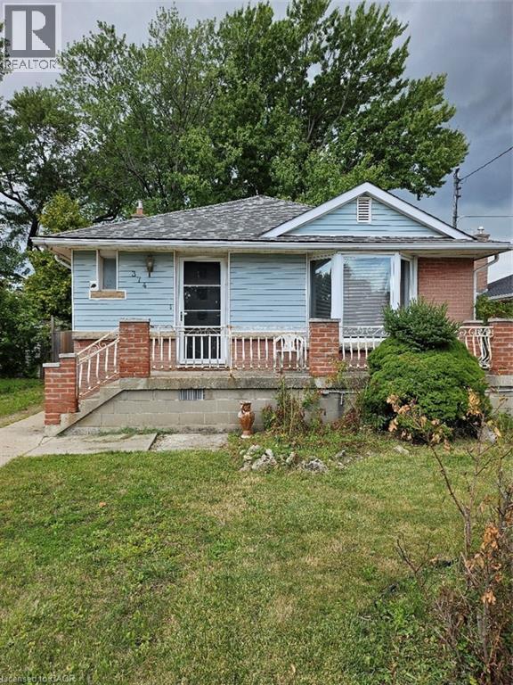 374 E 13th St, Hamilton, ON L9A 4A1