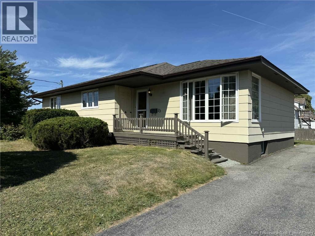 23 Pyne St, Miramichi, NB E1V 2X7