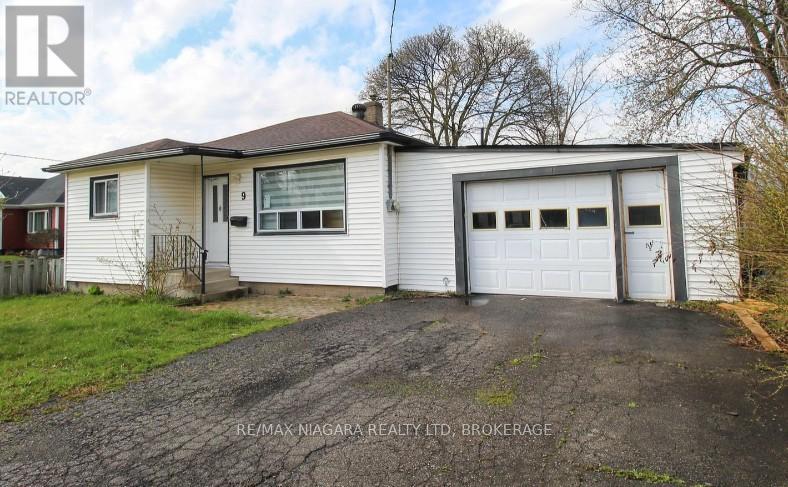 9 Inglewood Rd, St. Catharines, ON L2P 2C4