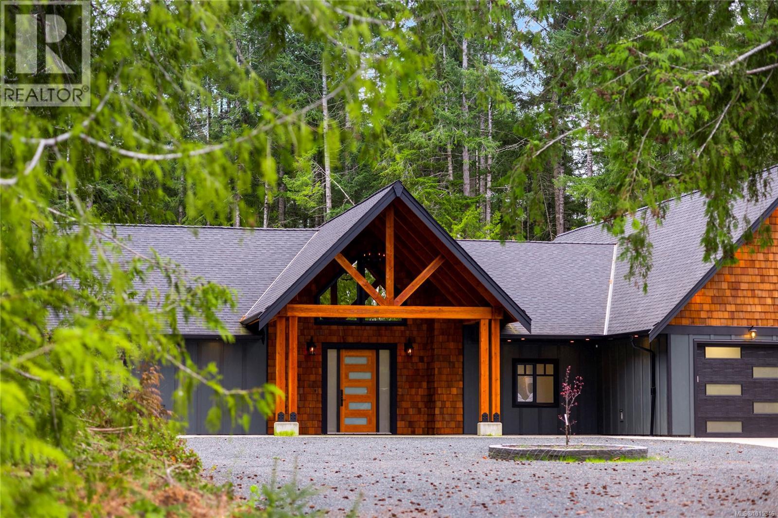 1940 Timberlake Pl, Qualicum Beach, BC V9K 2R6