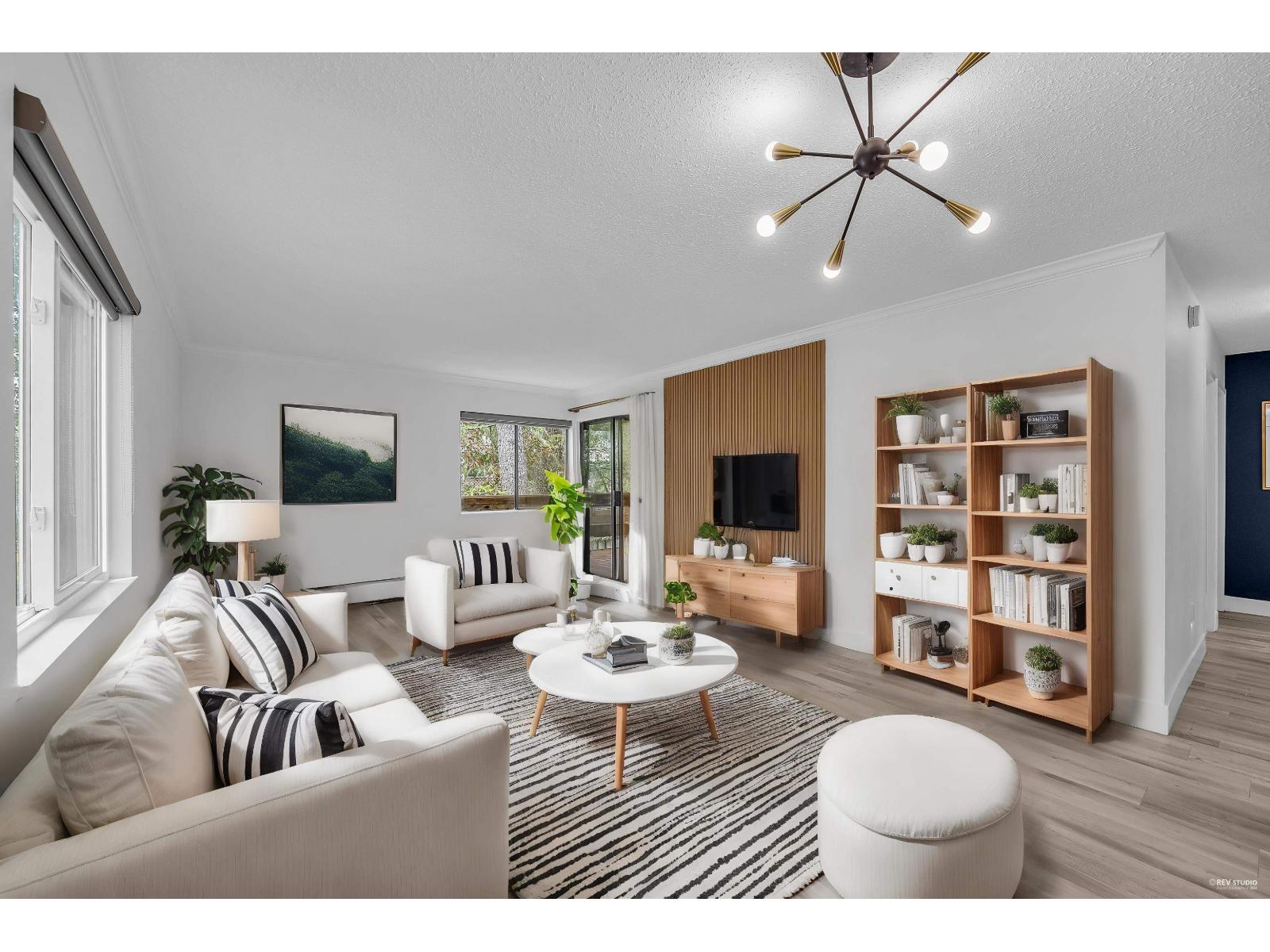 1555 Fir Street Unit 102, White Rock, BC V4B 4B6