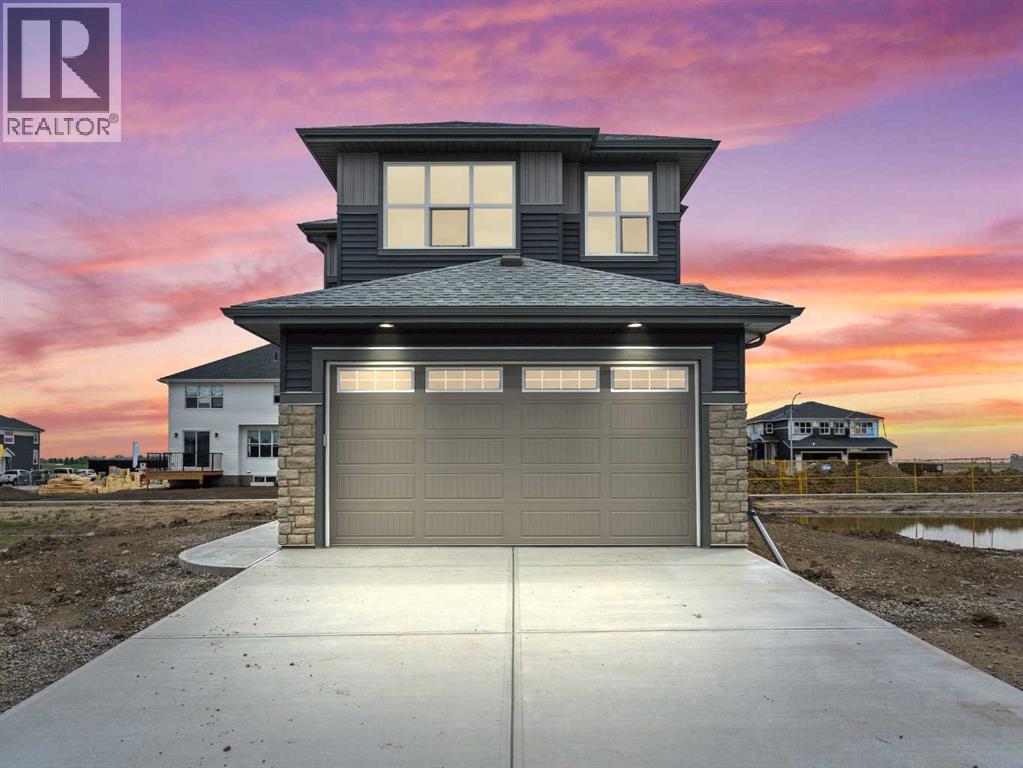 271 Kinniburgh Loop, Chestermere, AB T1X 3C3