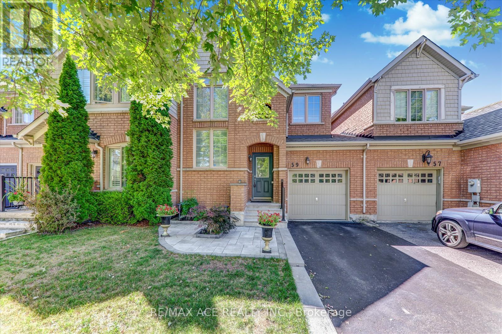 59 Cozens Dr, Richmond Hill, ON L4E 4W6