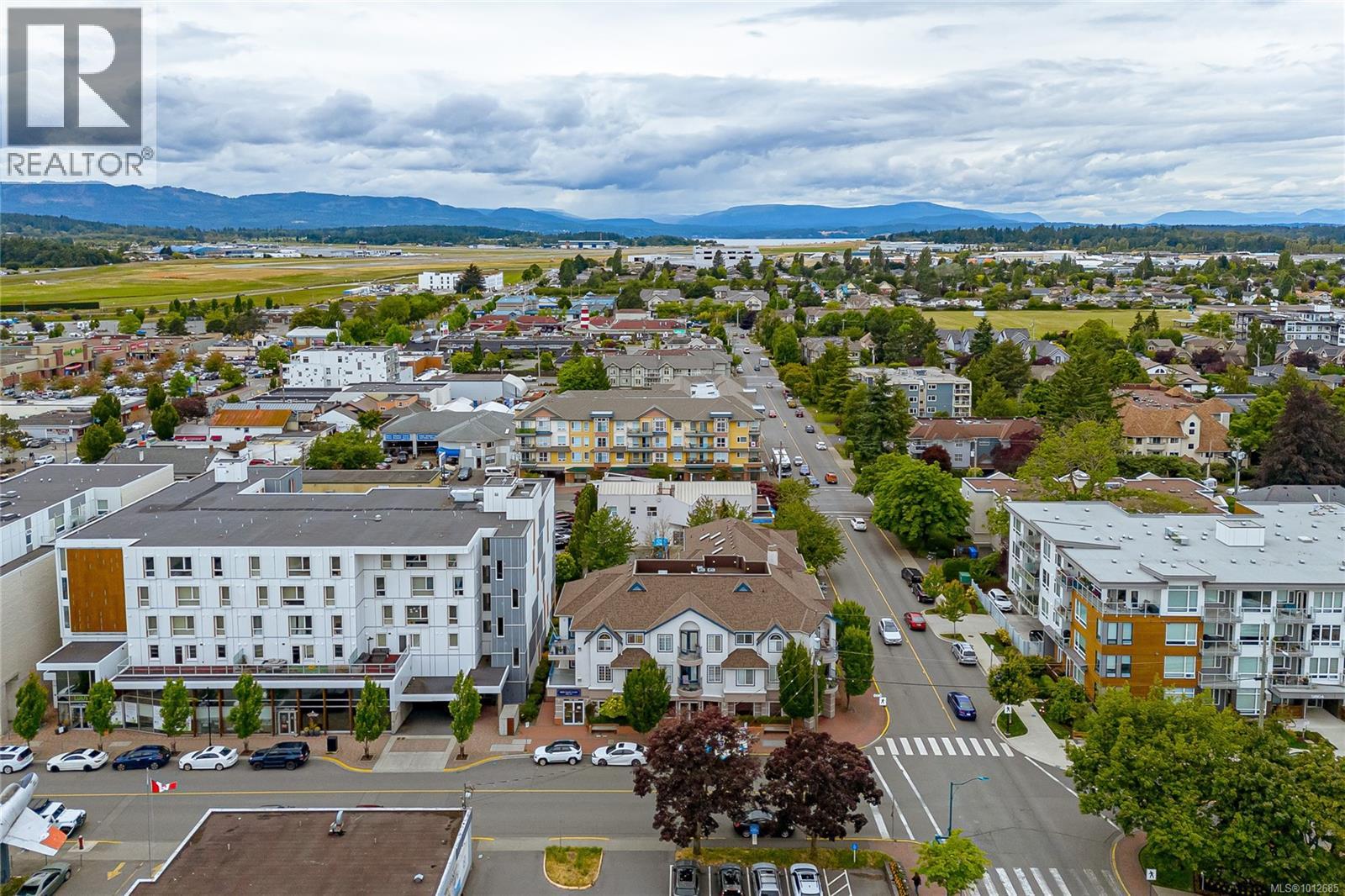 2421 Sidney Ave Unit 204 Ave, Sidney, BC V8L 1Y8