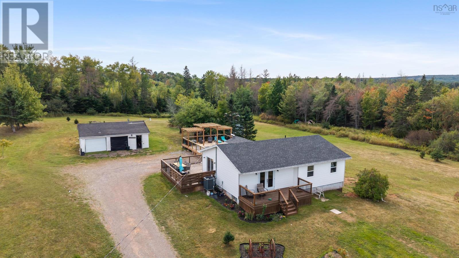 5786 Highway 2, Bass River, NS B0M 1B0