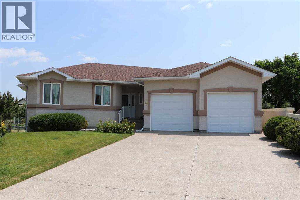 77 Fairmont Park Lndg S, Lethbridge, AB T1K 7L1