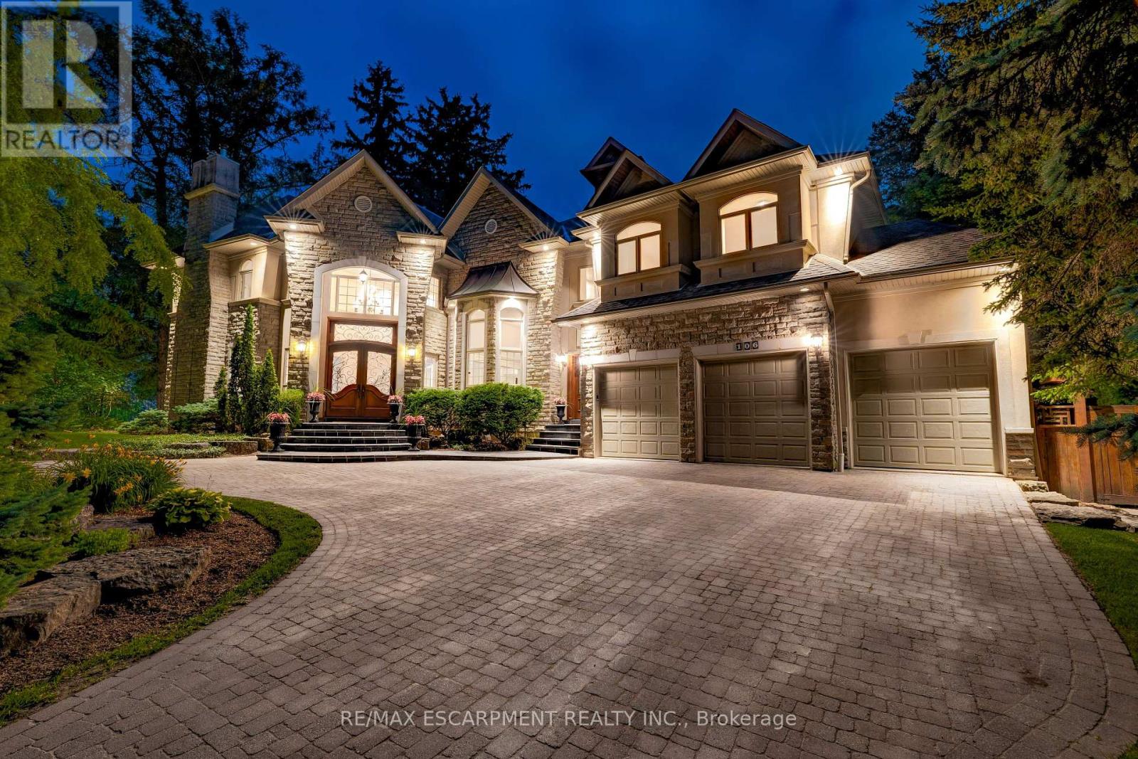 106 Appleby Pl, Burlington, ON L7L 2X1
