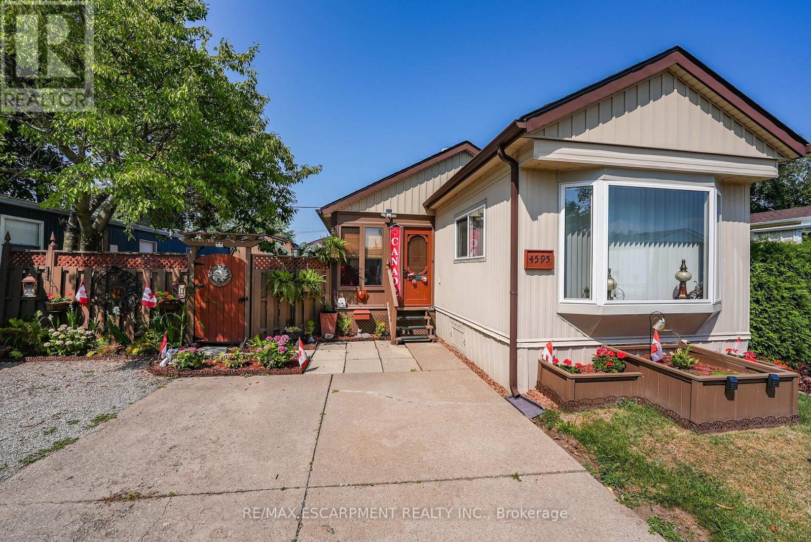 4595 Martha Ln, Lincoln Beamsville, ON L3J 0W1