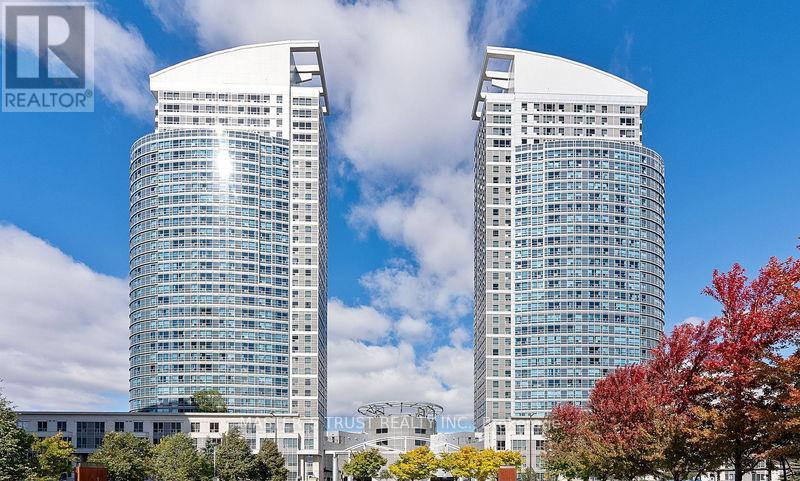 702 36 Lee Centre Dr, Toronto, ON M1H 3K2