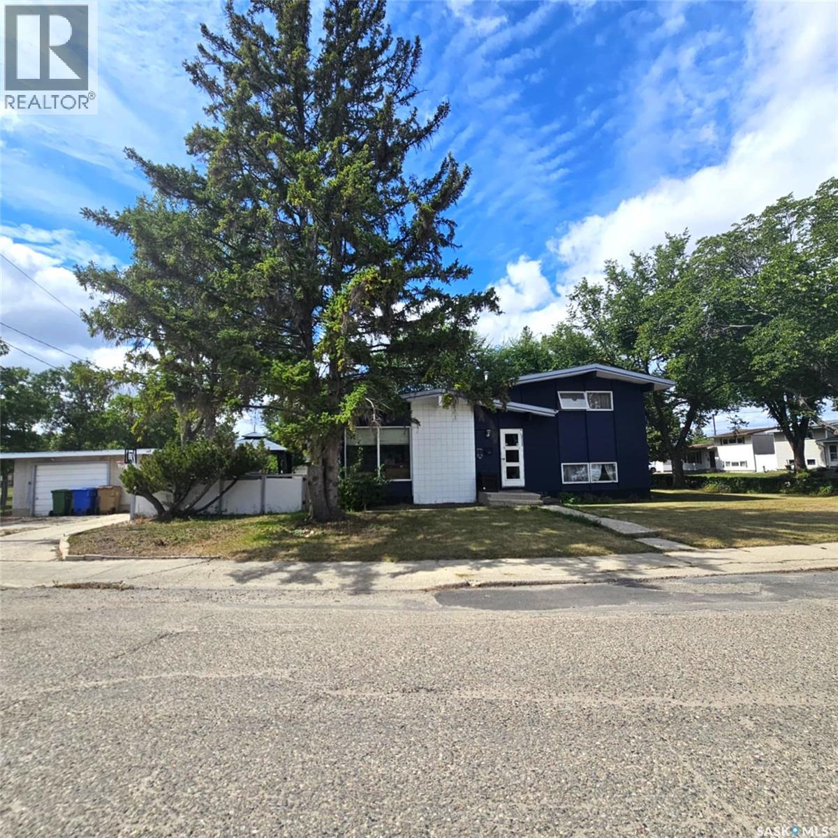 102 Carey St, Regina, SK S4R 4G9