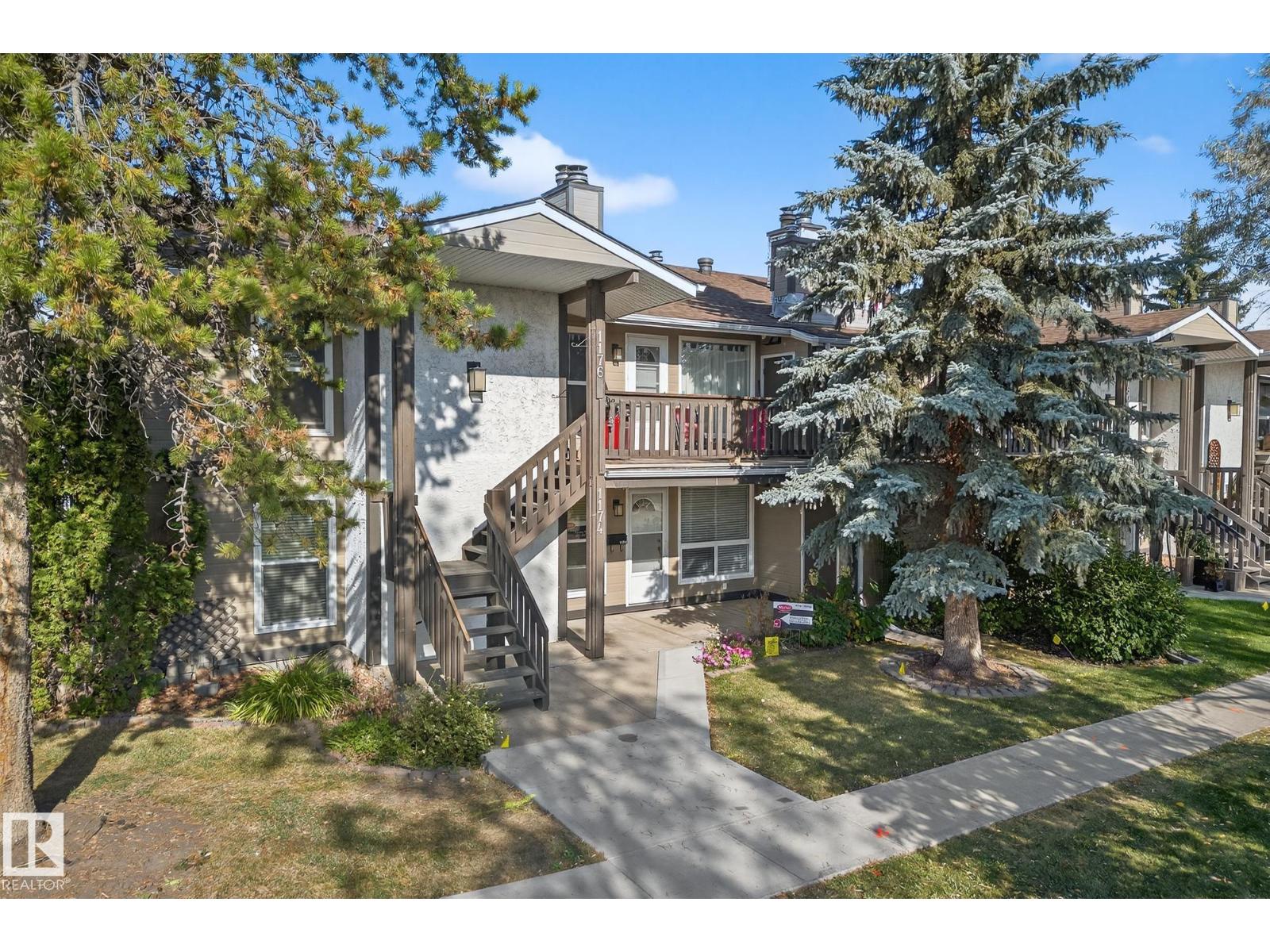 1174 Saddleback Rd NW, Edmonton, AB T6J 4Z4