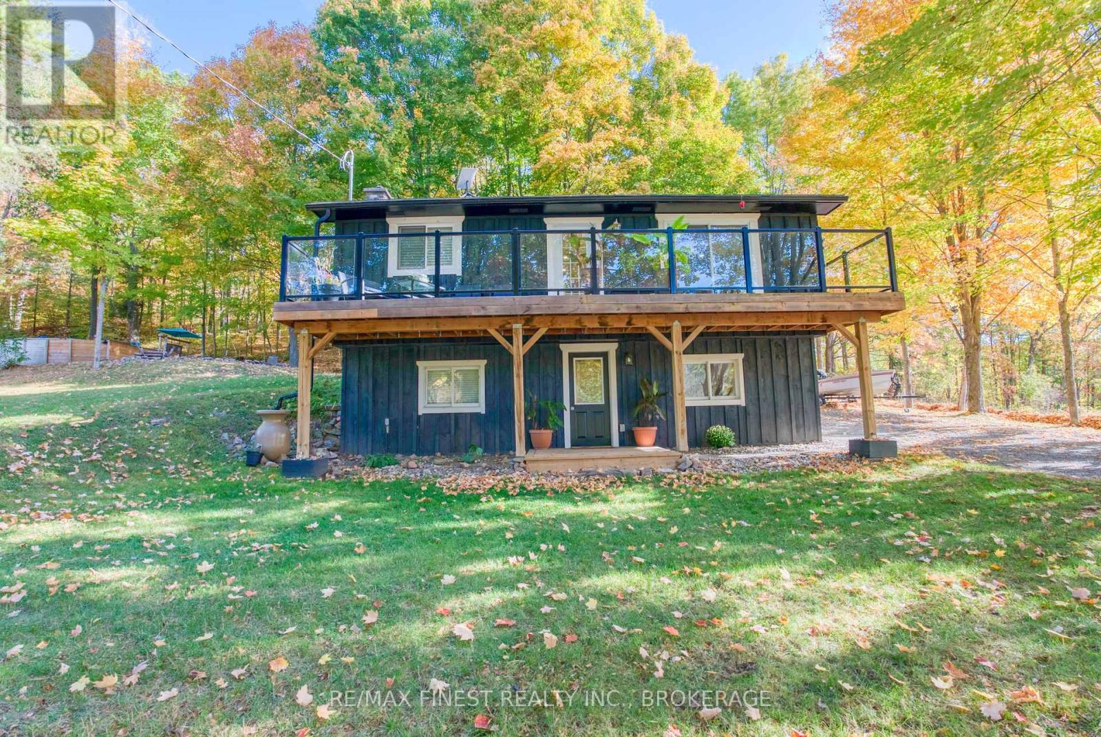 10874 Canoe Lake Rd, South Frontenac, ON K0H 2V0