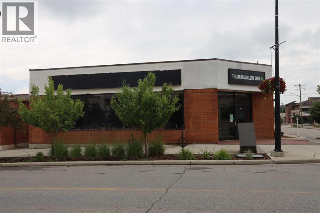 137 Second Ave, Strathmore, AB T1P 1K2