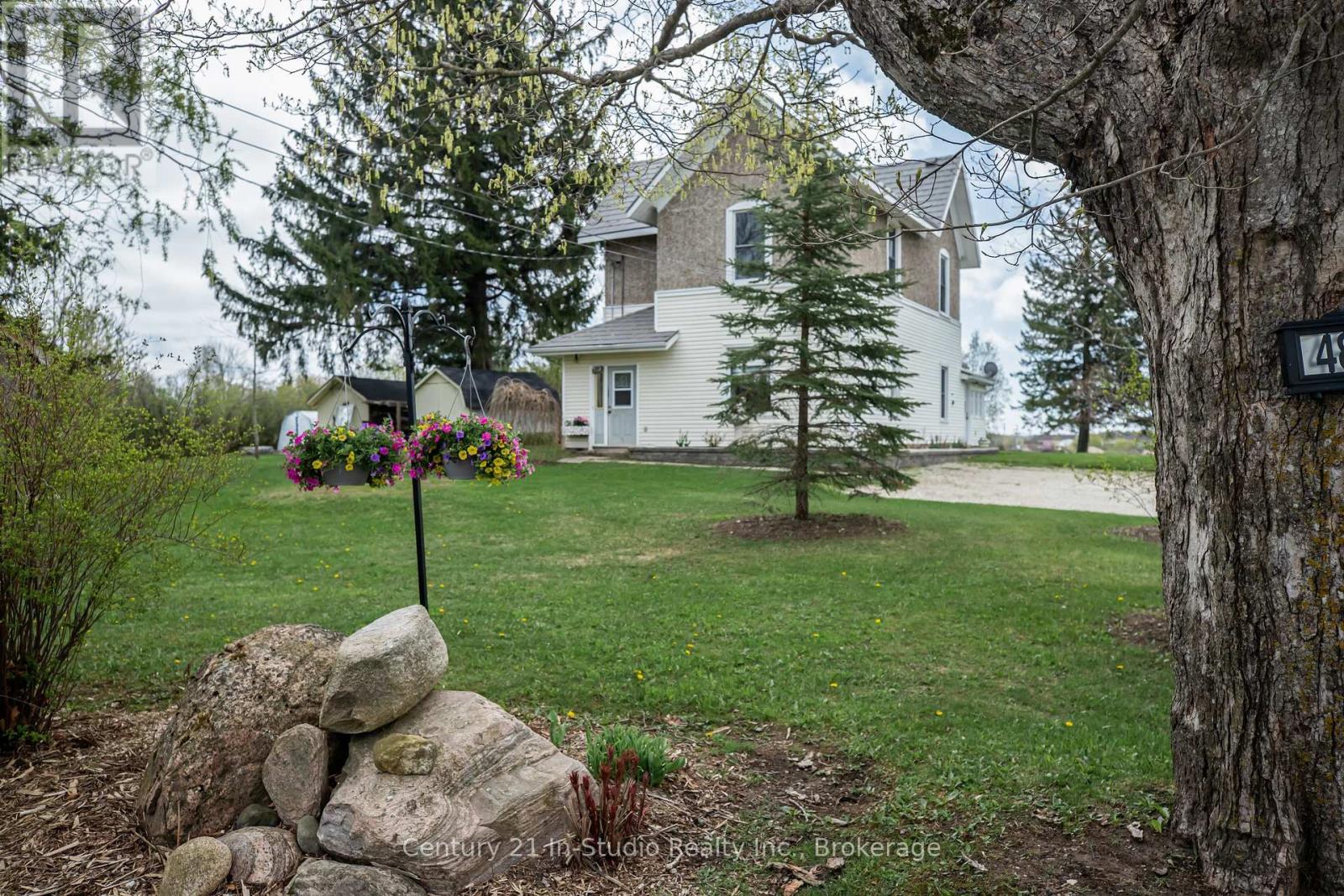 489 Lambton St W, West Grey, ON N0G 1R0