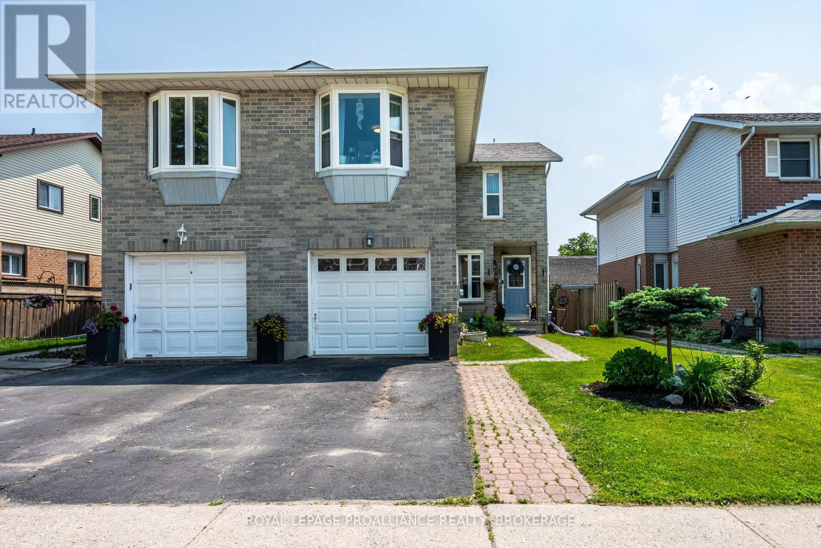 587 Davis Dr, Kingston East Gardiners Rd, ON K7M 7Y4