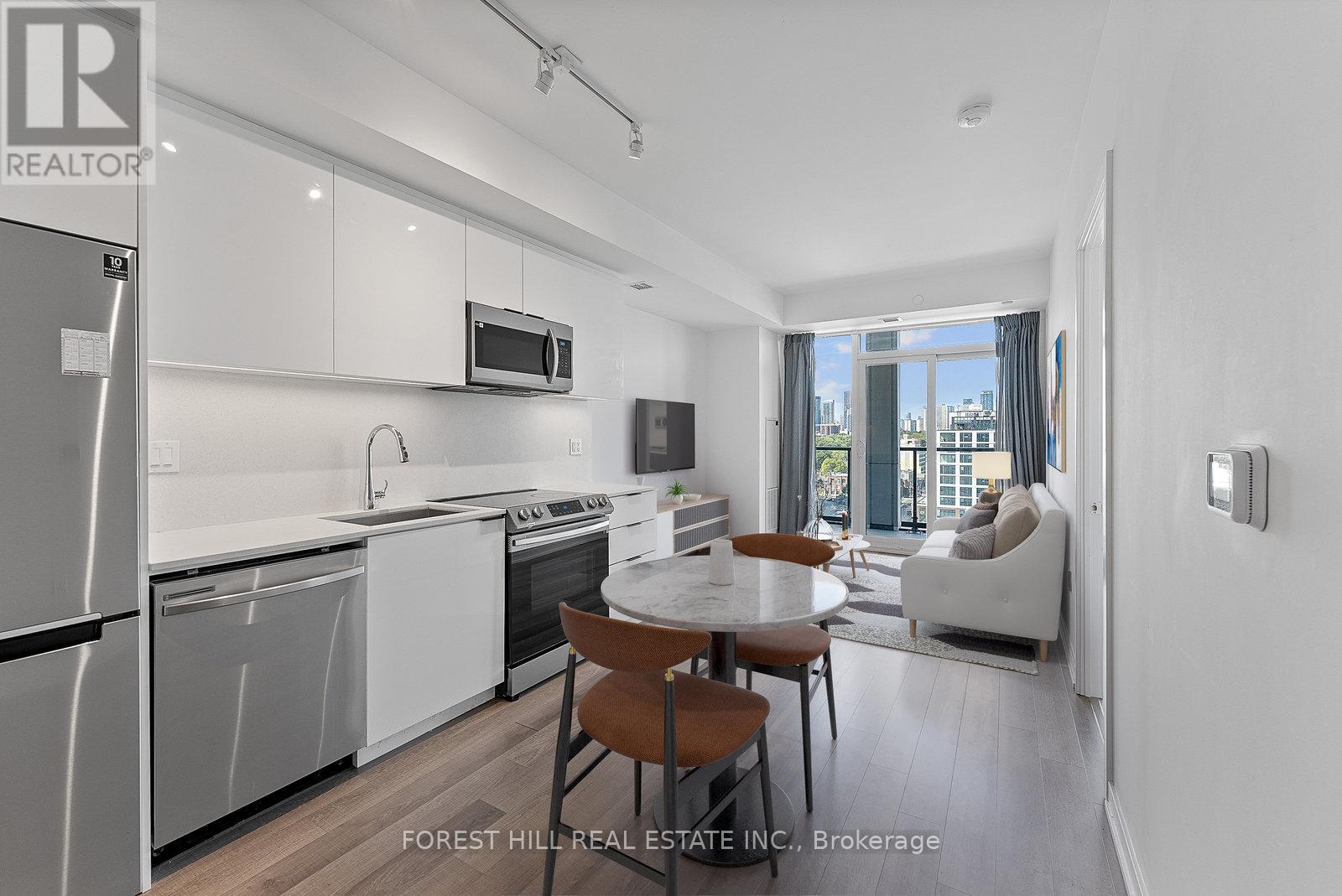 1127 50 Power St, Toronto, ON M5A 0V3
