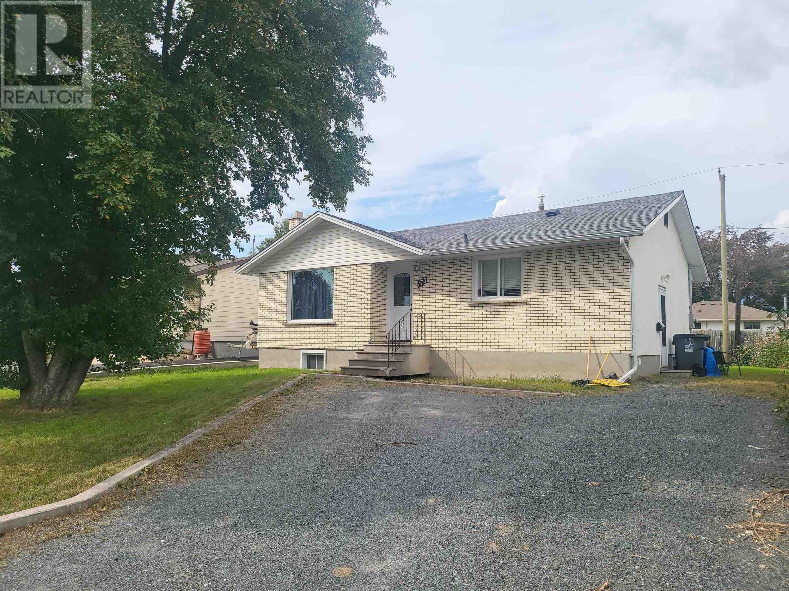 173 Ironwood Ave, Thunder Bay, ON P7B 5J1