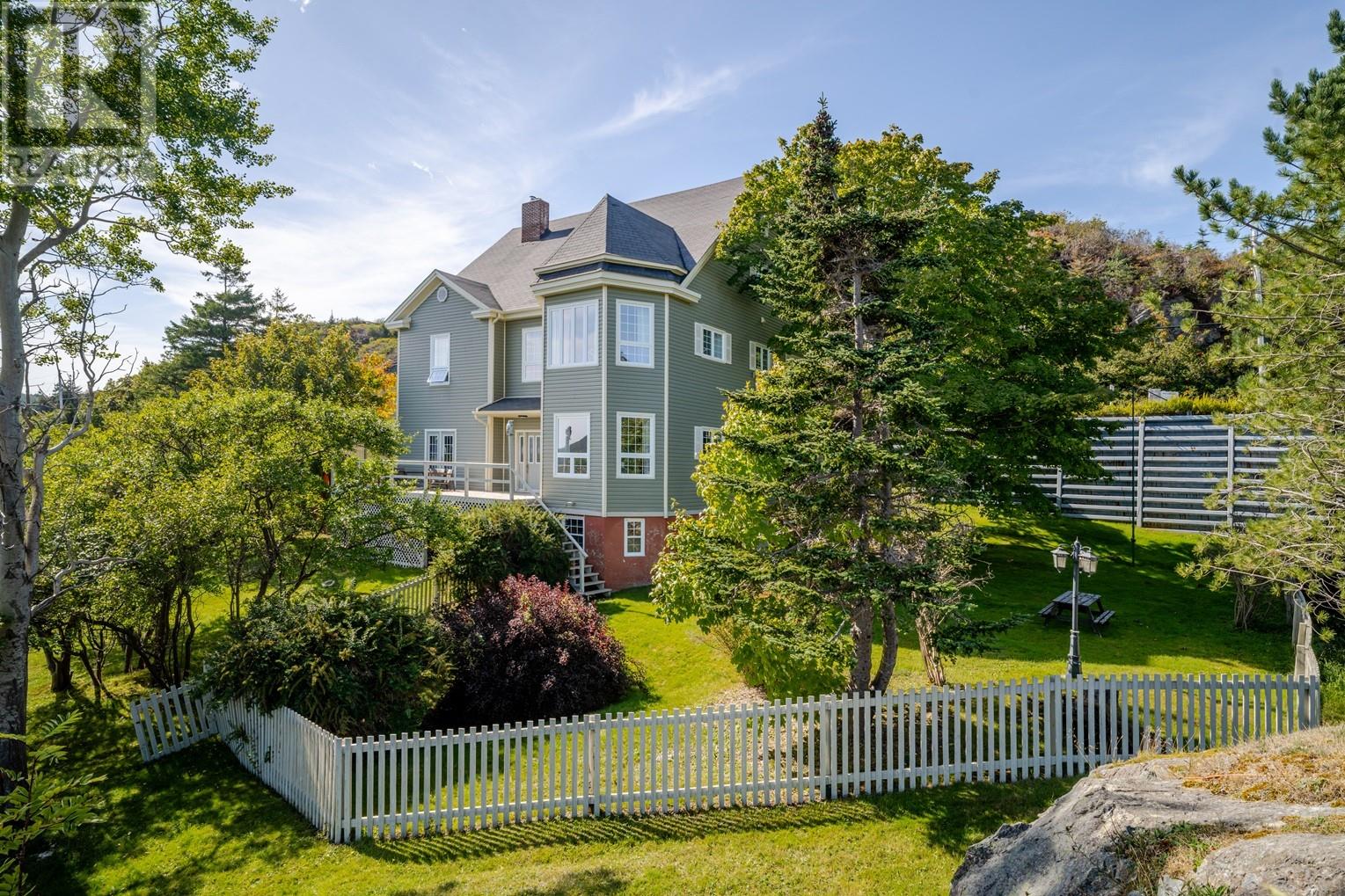 55 Seaview Dr, Burin, NL A0E 1E0