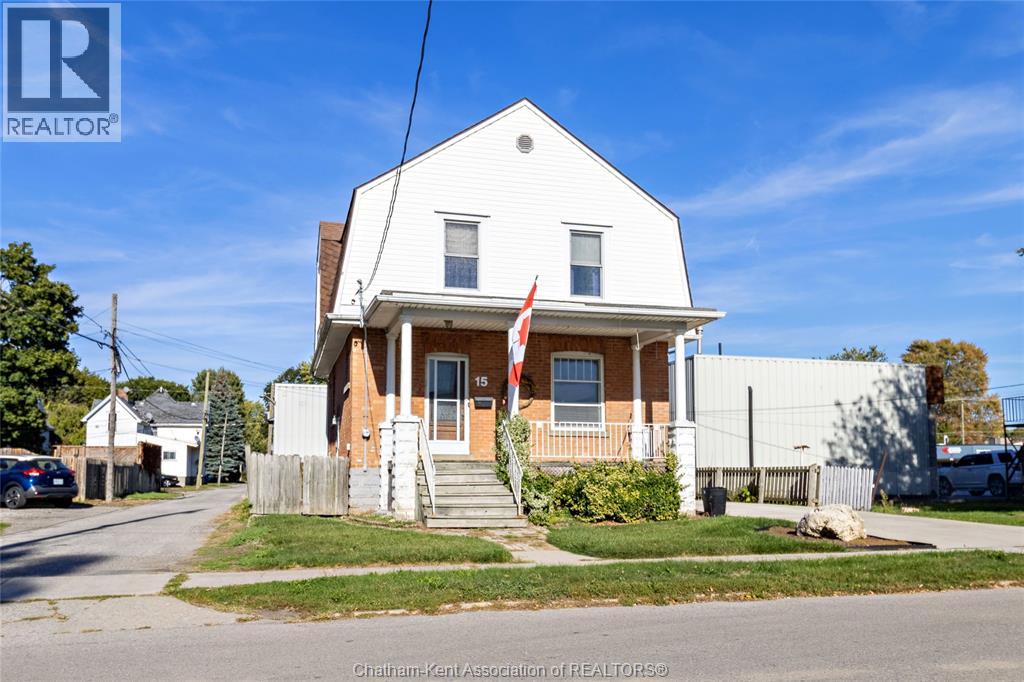 15 Joseph St, Chatham, ON N7L 3G4