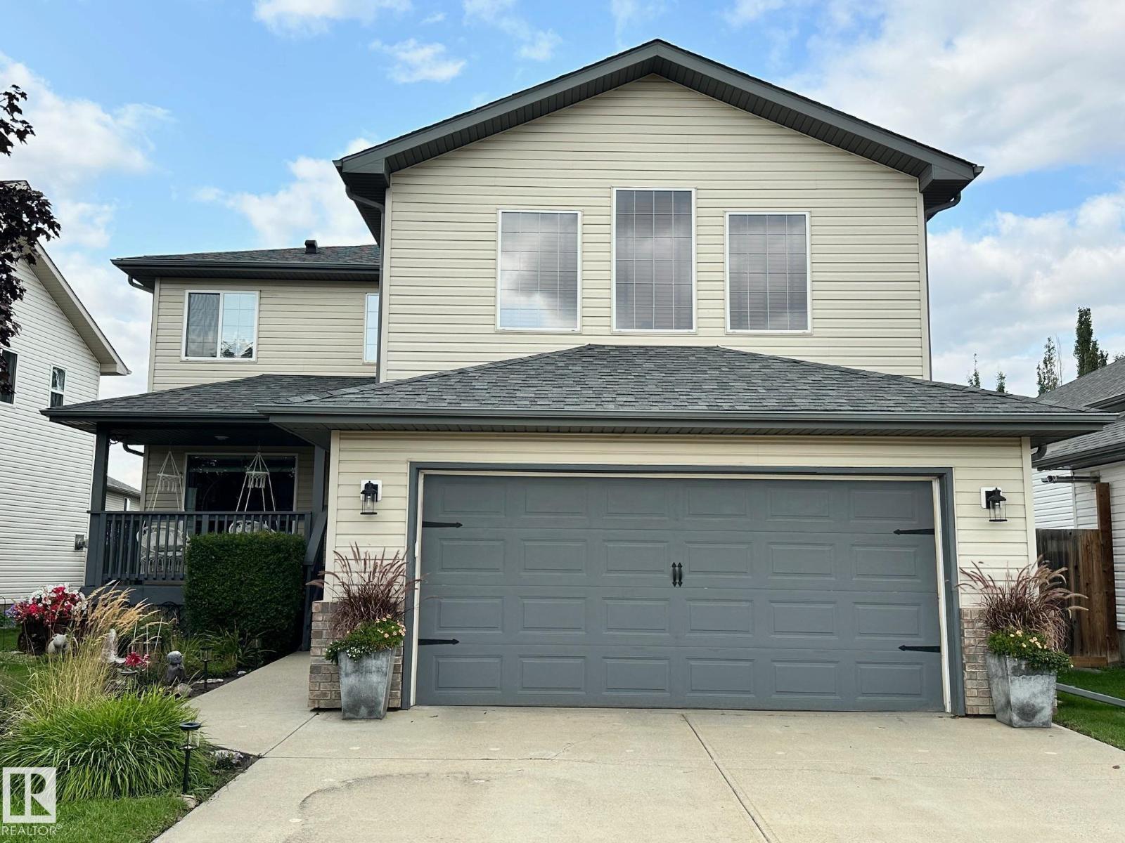 447 Davenport Dr, Sherwood Park, AB T8H 2E5