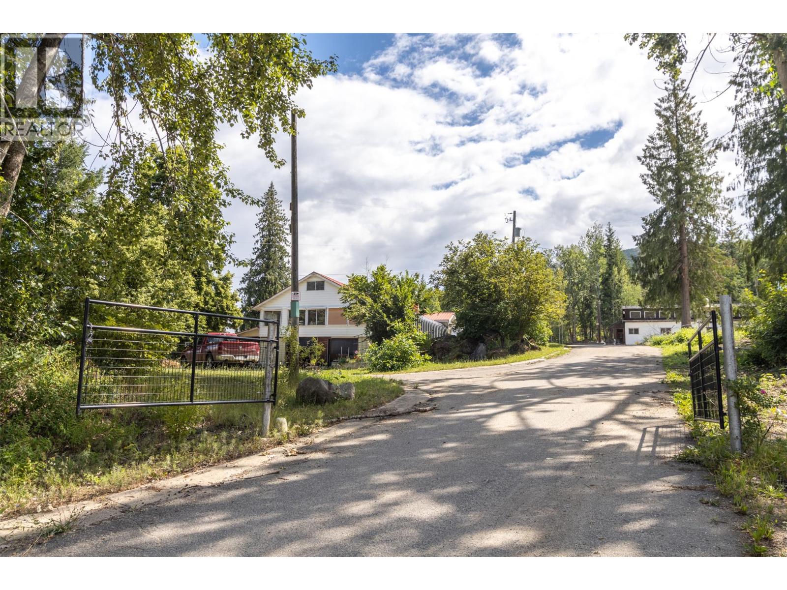 45 Street Sw Unit 4900, Salmon Arm, BC V1E 3C1