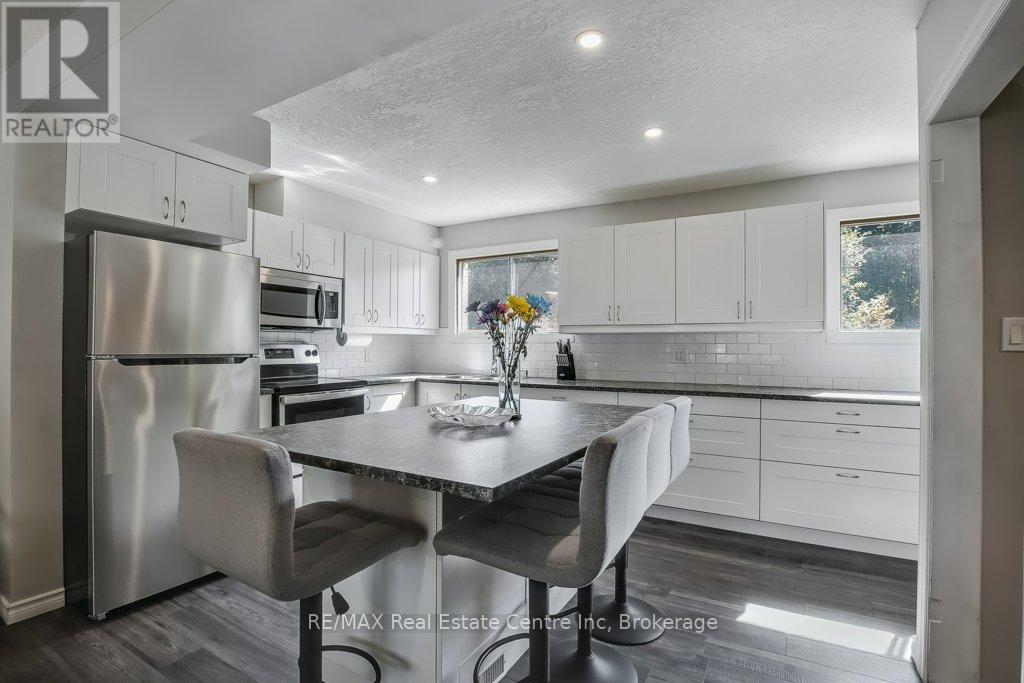 164 Willow Rd, Guelph, ON N1H 1W8