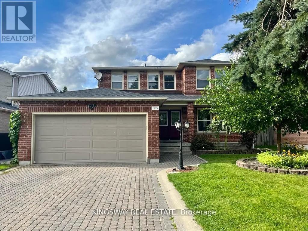 325 Salisbury Ln, Newmarket, ON L3Y 8A6