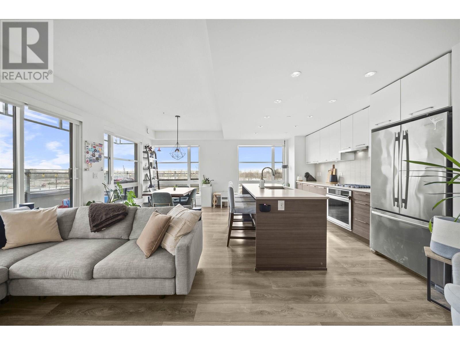 3488 Sawmill Crescent Unit 615, Vancouver, BC V5S 0C7