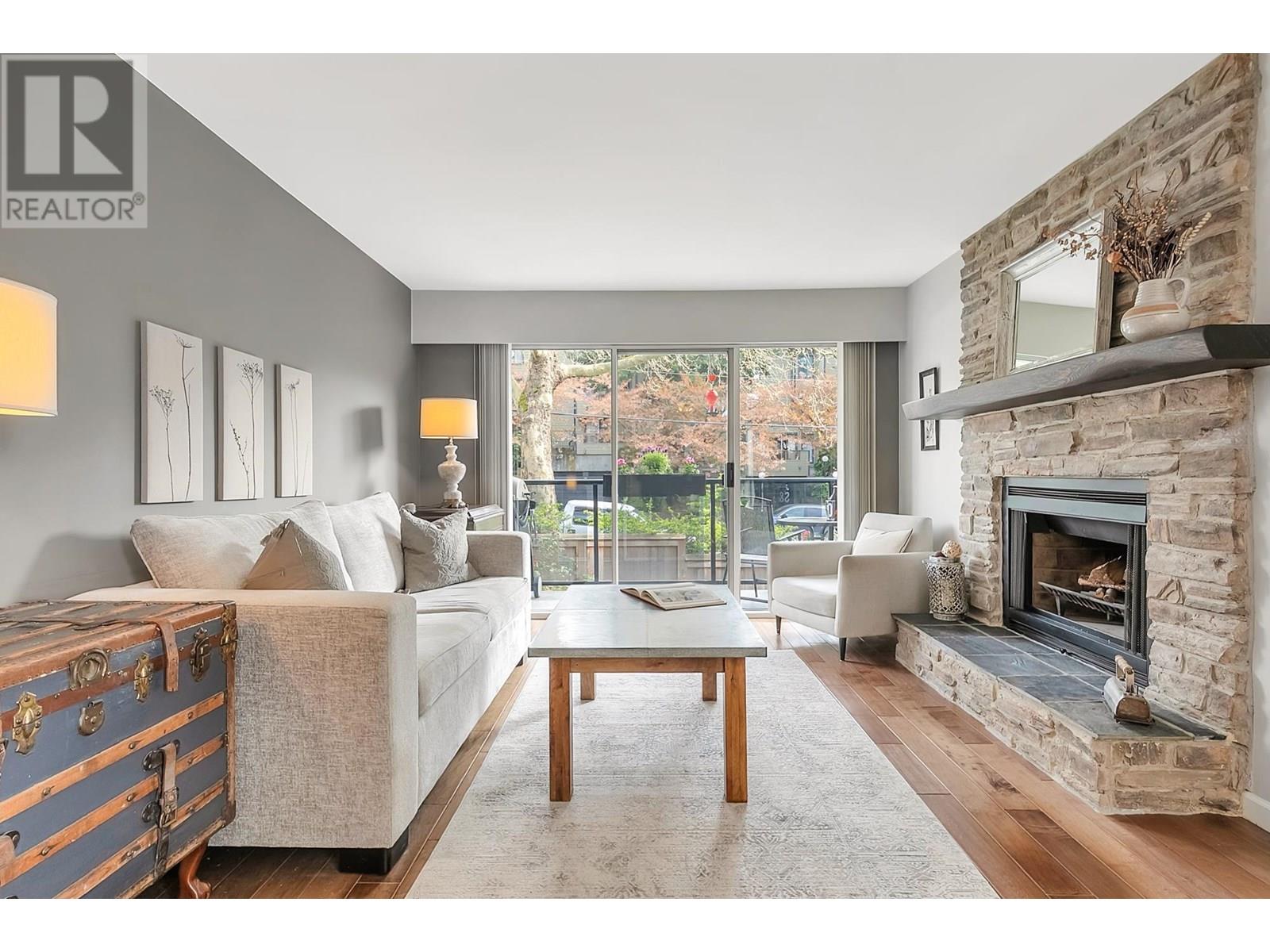 230 Mowat Street Unit 213, New Westminster, BC V3M 4B2