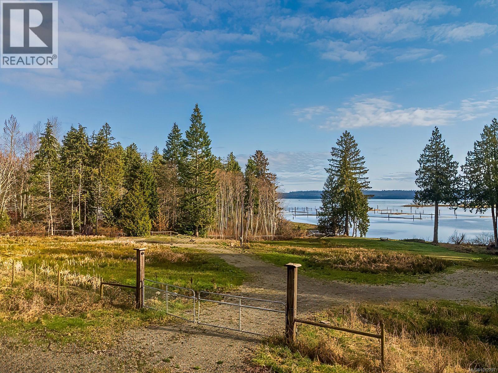 8460 Penny Ln, Fanny Bay, BC V0R 1W0