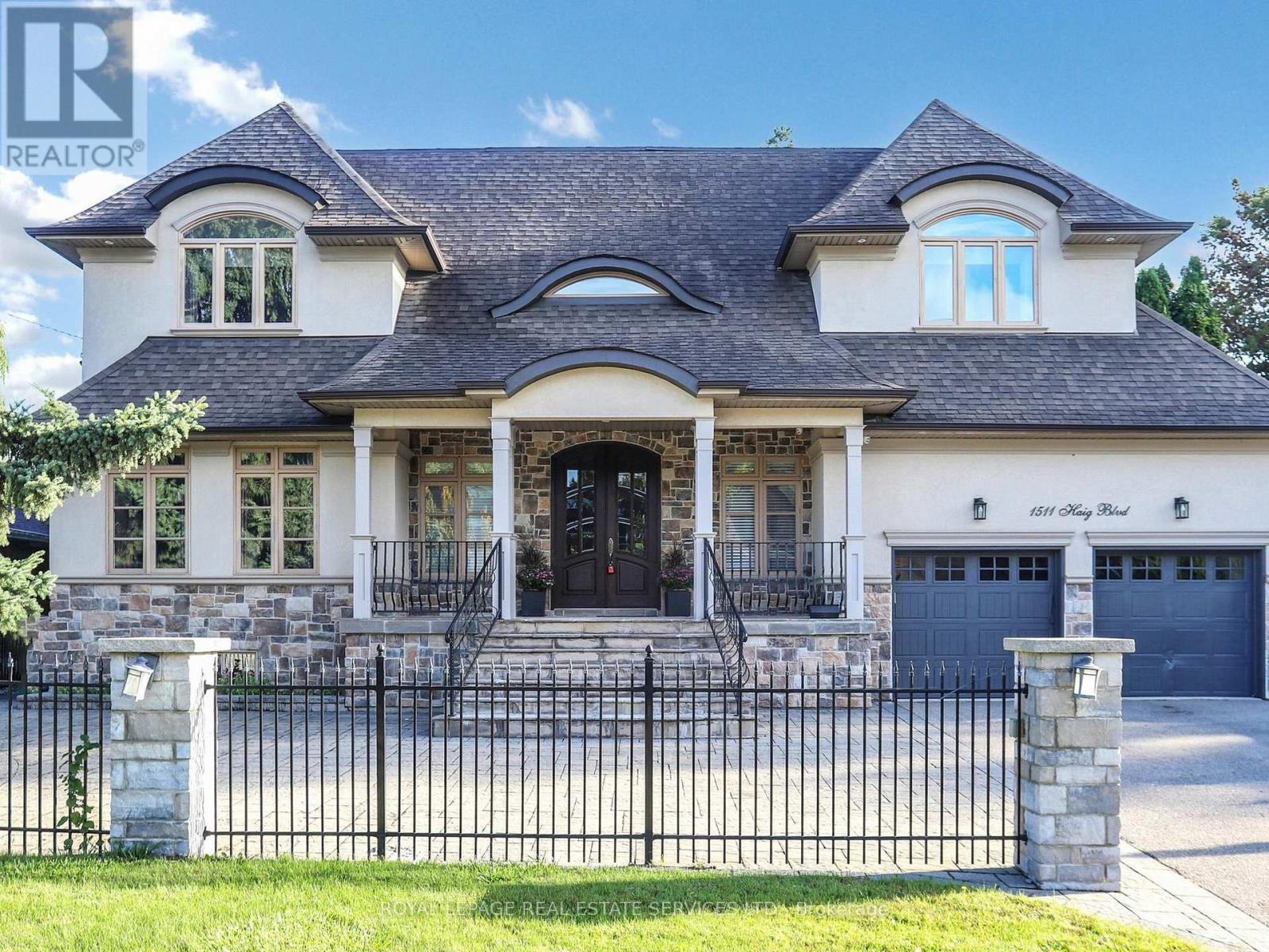 1511 Haig Blvd, Mississauga, ON L5E 2N2
