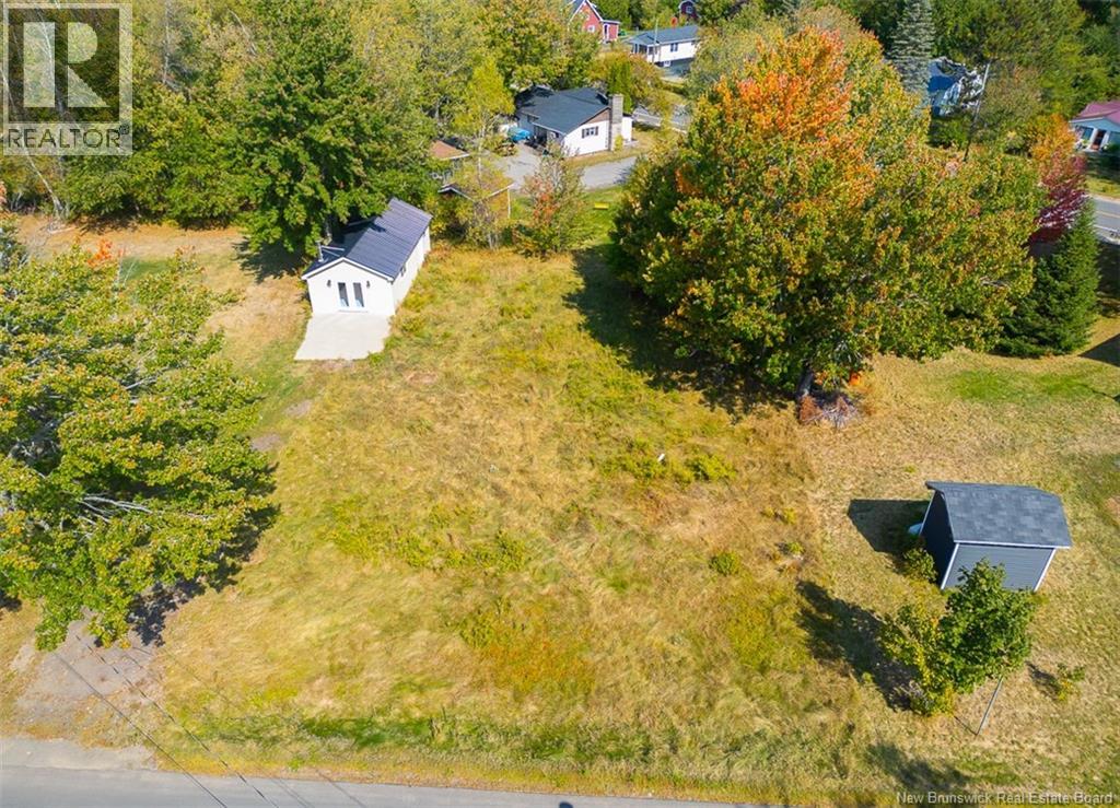 12 Centennial Dr, Minto, NB E4B 3R9
