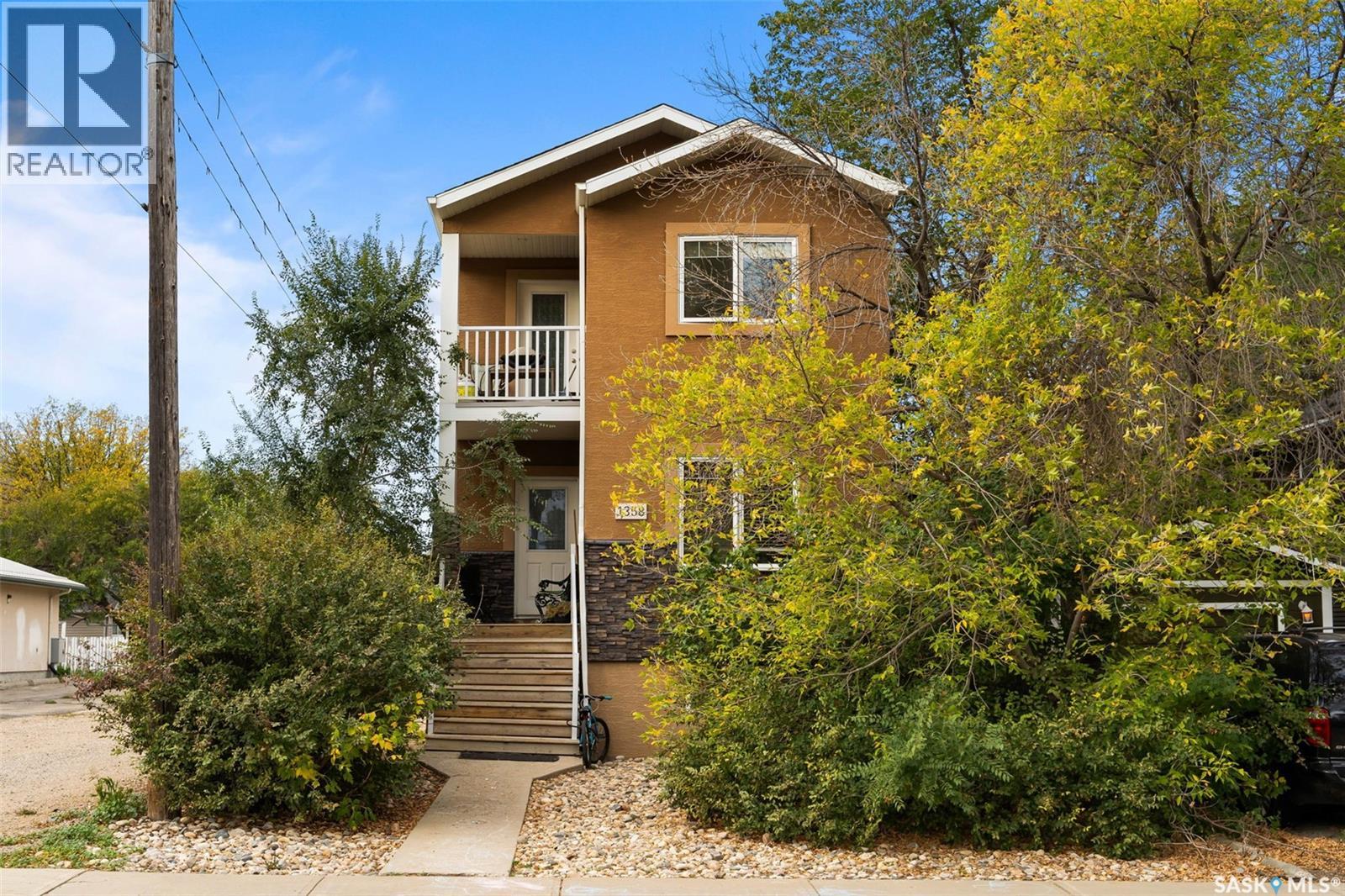 1358 Arthur St, Regina, SK S4T 4V8