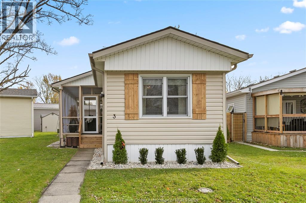 3 Lilac Ct, Essex, ON N0R 1J0
