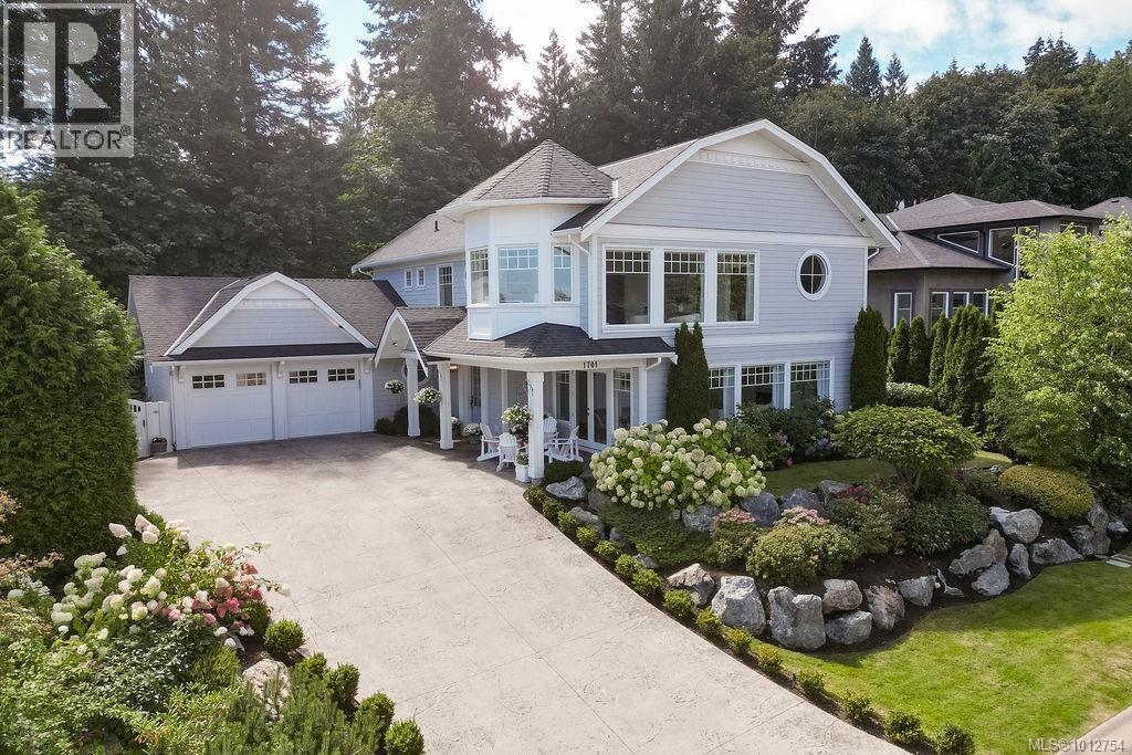 1701 Texada Ter, North Saanich, BC V8L 6B1