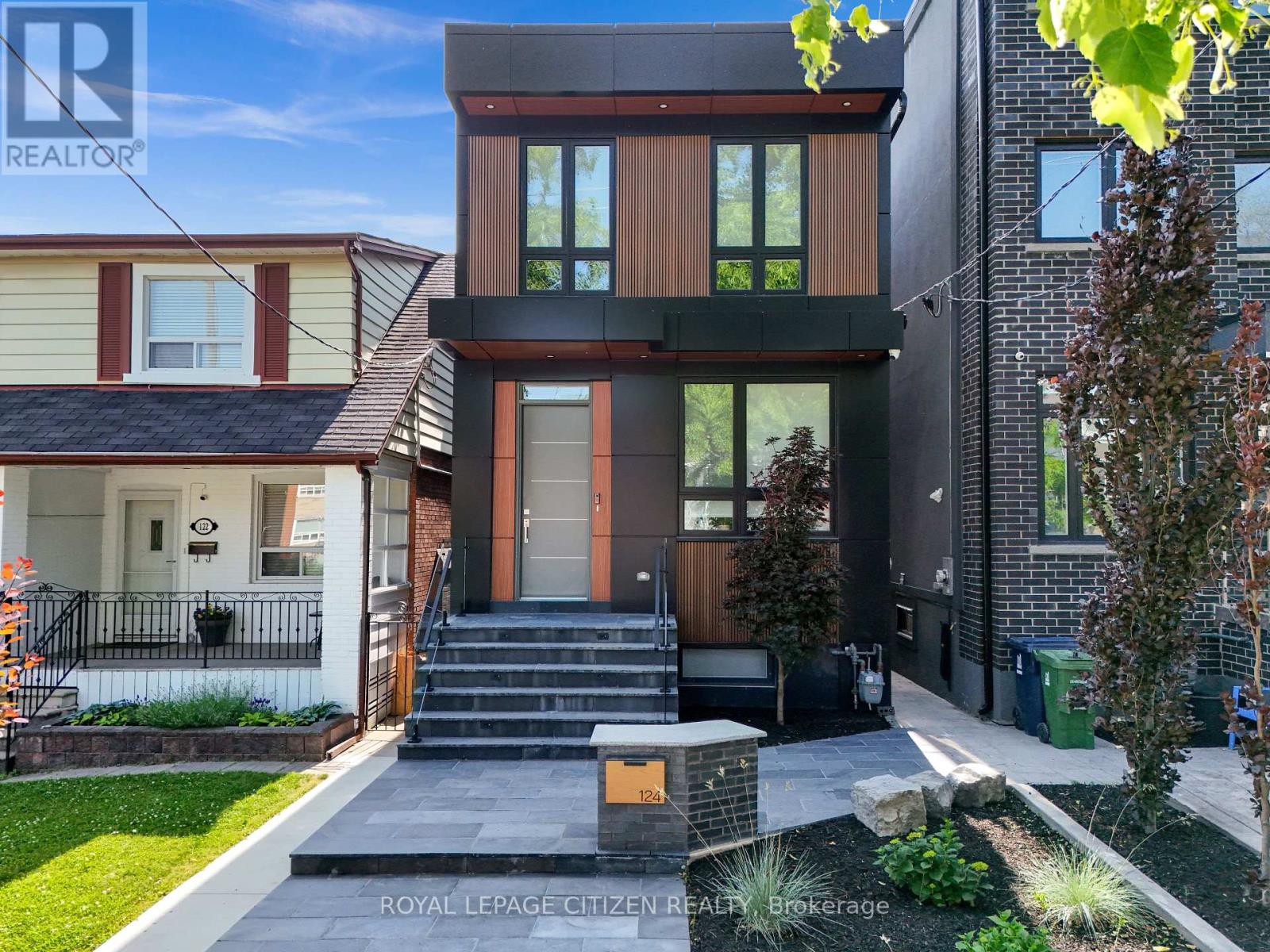 124 Caledonia Rd, Toronto, ON M6E 4S7