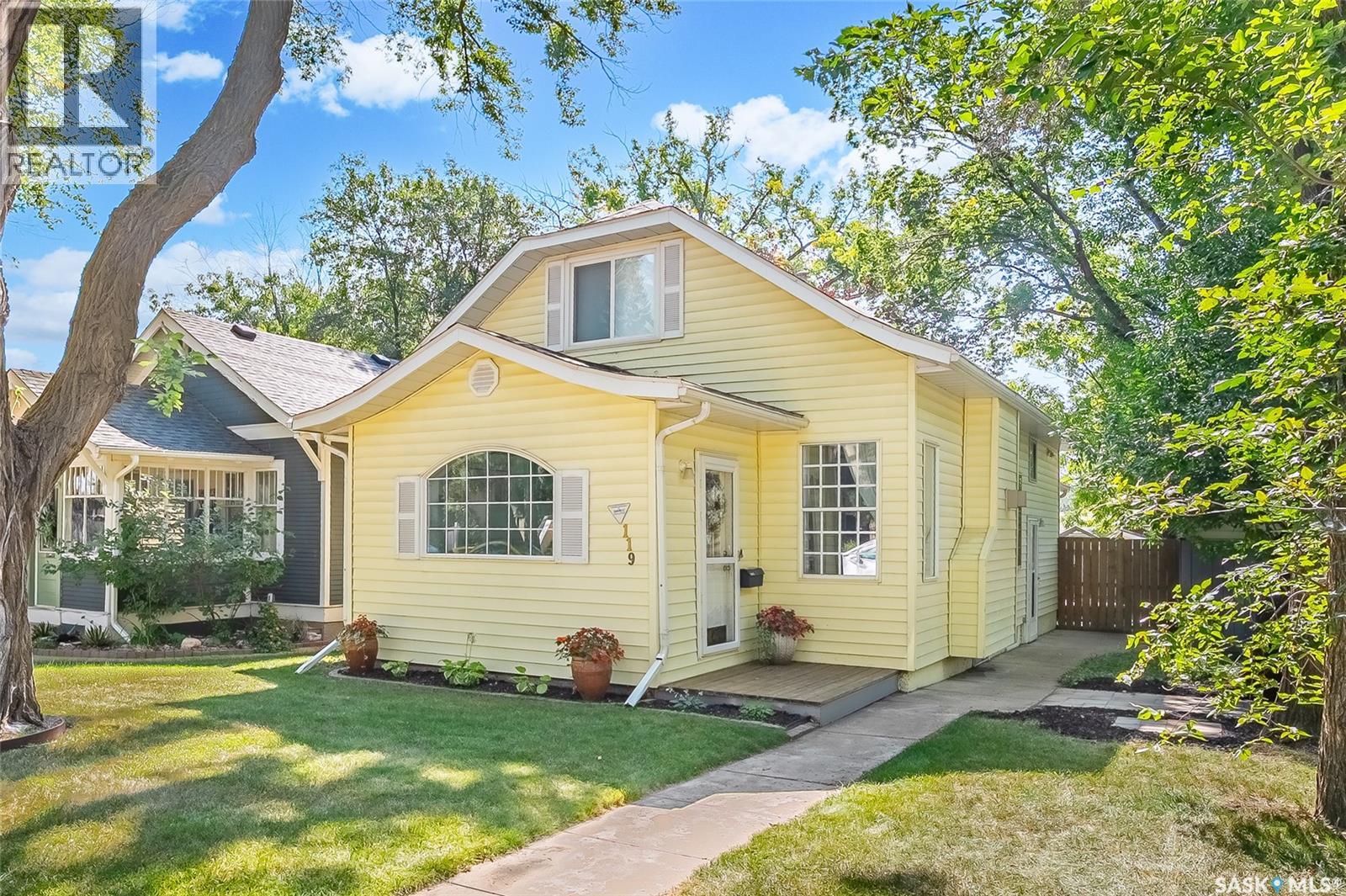 119 28 Street West, Saskatoon, SK S7L 0K1