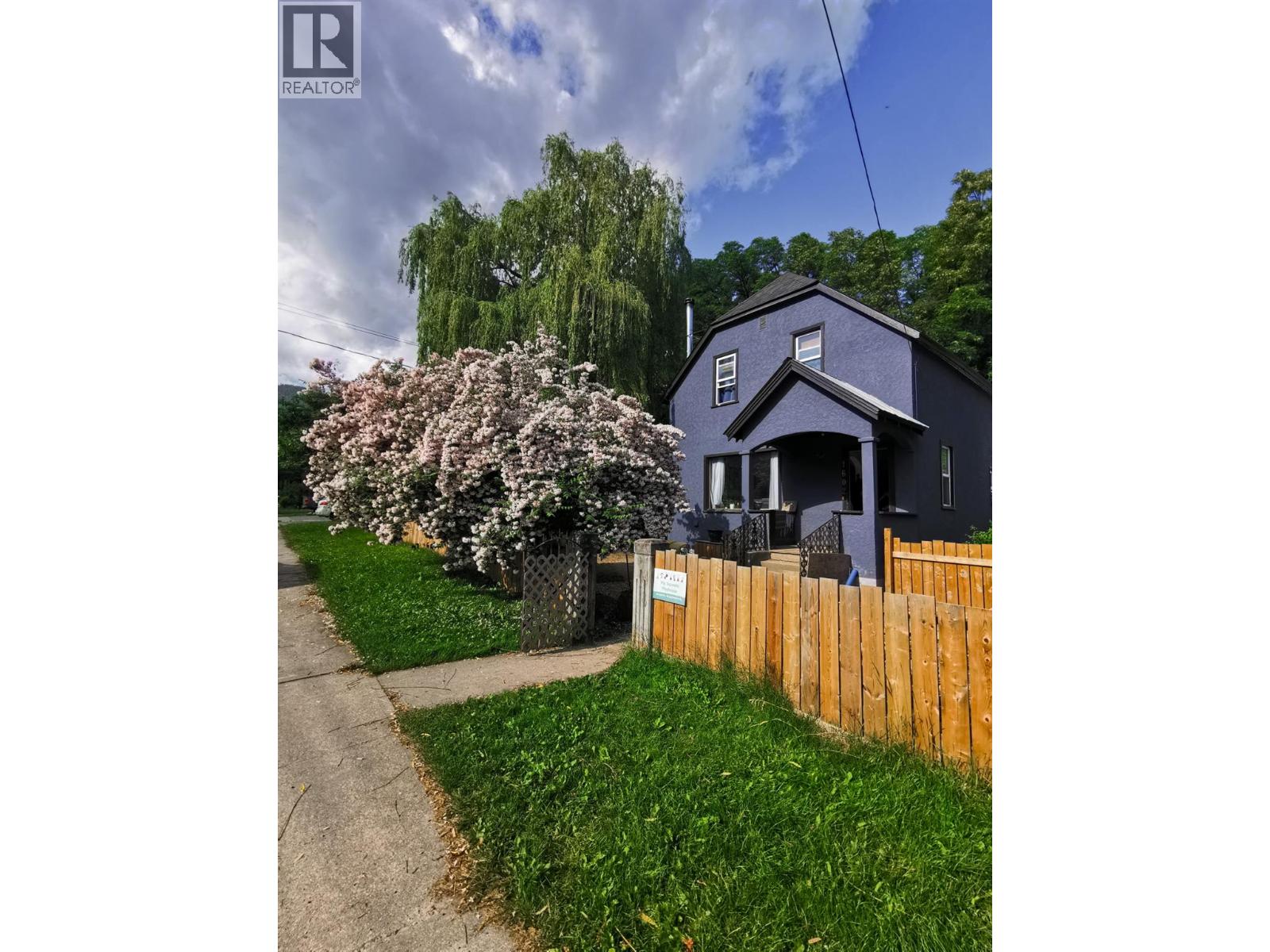 1602 Vancouver St, Nelson, BC V1L 1E6