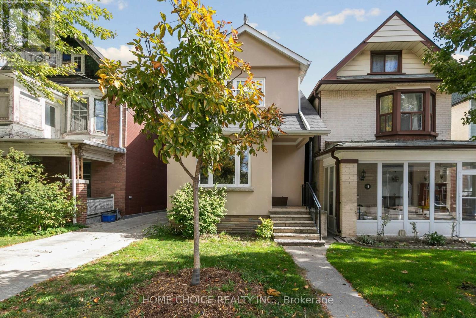 283 Ashdale Ave, Toronto, ON M4L 2Z1