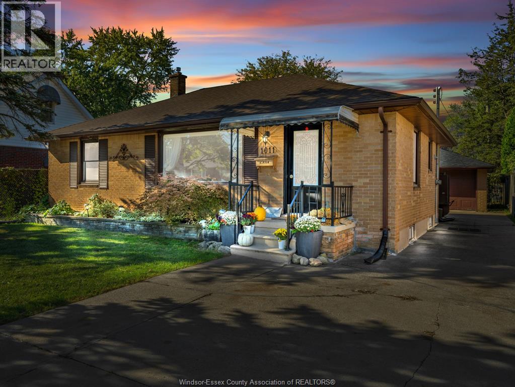 1011 Isabelle Pl, Windsor, ON N8S 3B1