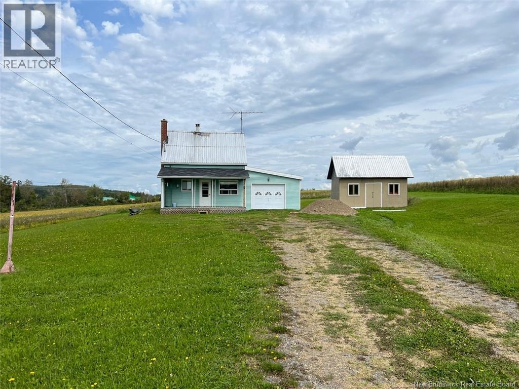 210 Jacques Martin St, Sainte-anne-de-madawaska, NB E7E 1N1